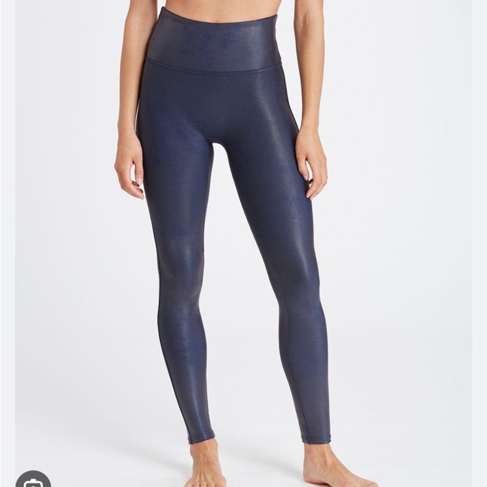 Spanx Faux Leather Navy Leggings size M excellent condition